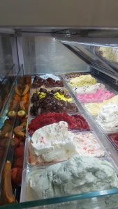 ‏وحید ‏خرید ‏آبمیوه ‏طبیعی ‏و ‏بستنی ‏ویتامینه ‏در ‏تهران ‏پردیس 18